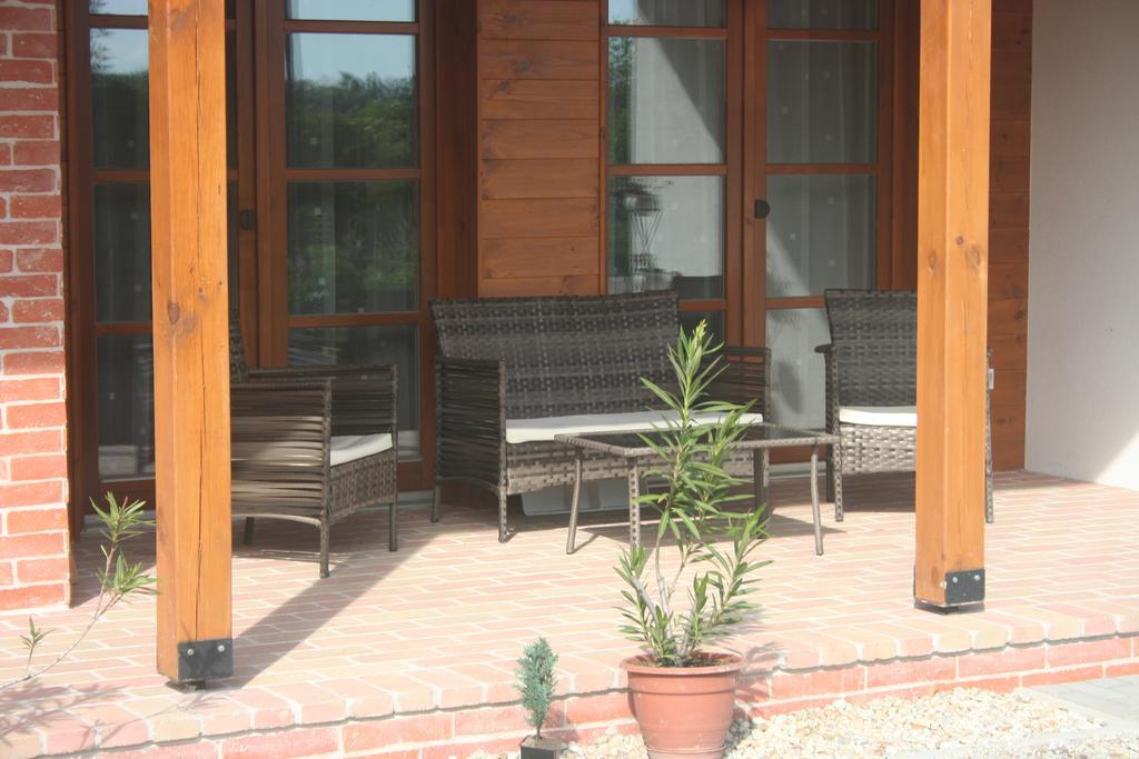 Zsira Malomko Apartman מראה חיצוני תמונה